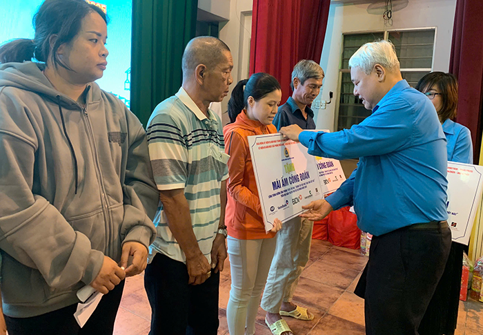 TP.HCM: Hơn 500.000 đoàn viên công đoàn và người lao động được chăm lo trong dịp Tết Ất Tỵ 2025