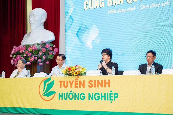 Được… nhiều thứ khi đến Ngày hội tư vấn hướng nghiệp tuyển sinh “Cùng bạn quyết định tương lai” 2025!