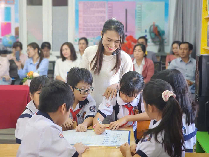 Chủ tịch UBND TP.HCM ra chỉ đạo về thực hiện thông tư dạy thêm, học thêm