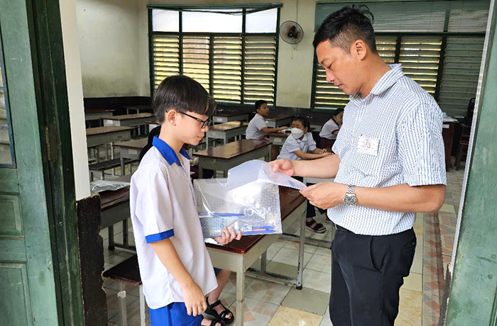 Thủ tướng yêu cầu tăng cường quản lý dạy – học thêm và tuyển sinh THCS, THPT