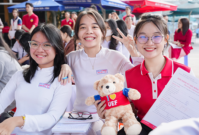 Hai trường ĐH cùng dành nhiều học bổng cho thí sinh