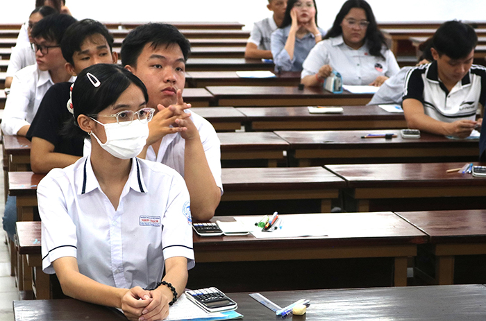 ĐH Quốc gia TP.HCM khuyến khích trường thành viên xét tuyển kết hợp