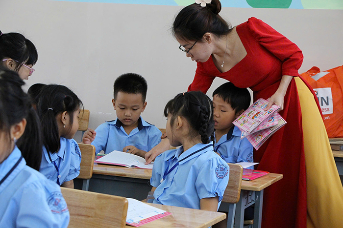 Nhiều nút thắt cần “gỡ” khi thực hiện quy định dạy thêm, học thêm