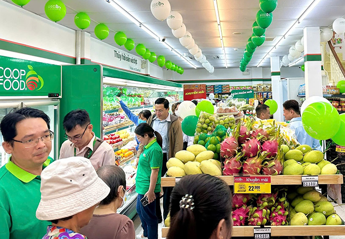 Trái cây ngoại giá rẻ: Chất lượng… hên xui