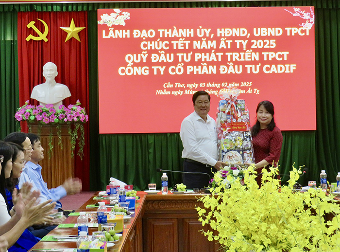 Cần Thơ: Lãnh đạo thành phố chúc Tết doanh nghiệp nhân dịp đầu Xuân