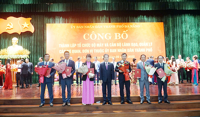 Đà Nẵng công bố thành lập tổ chức bộ máy và bổ nhiệm cán bộ lãnh đạo