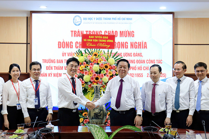 Phát triển nhân lực y tế chất lượng cao từ mô hình Viện – Trường tại TP.HCM