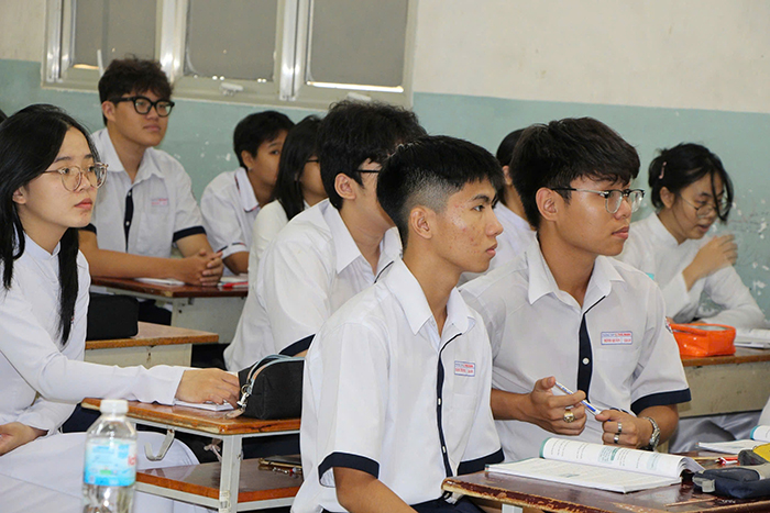 Phòng GD-ĐT chịu trách nhiệm hướng dẫn, quản lý hoạt động dạy thêm, học thêm trên địa bàn