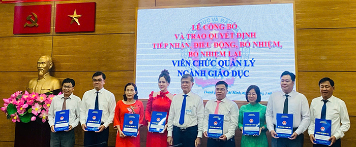 Sở GD-ĐT TP.HCM tiếp nhận, điều động, bổ nhiệm hàng loạt cán bộ quản lý