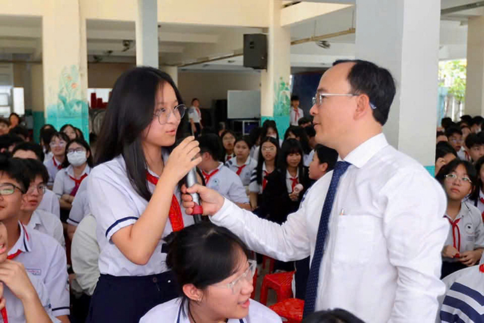 Lời khuyên quan trọng của hiệu trưởng trường THPT dành cho học sinh lớp 9