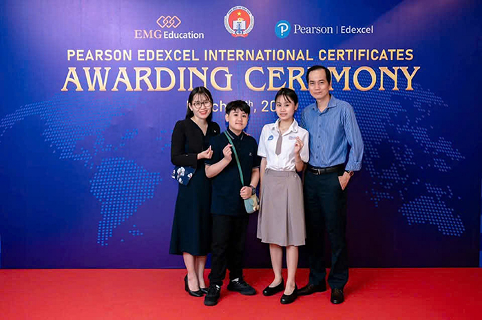 Bí quyết học tập của nữ sinh đạt điểm toán cao nhất thế giới