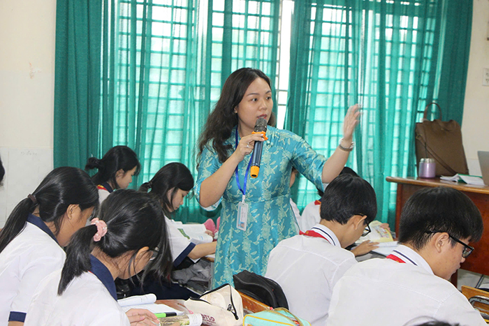 Giảm áp lực thi tuyển sinh khi tăng cơ hội học trường công cho học sinh