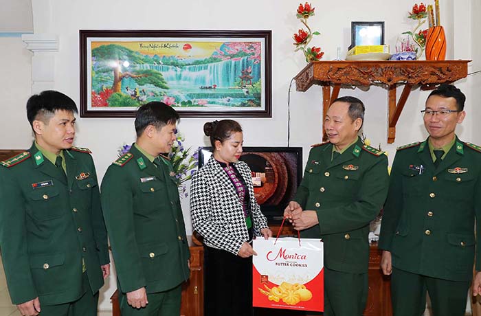 Hậu phương vững chắc cho những người lính!