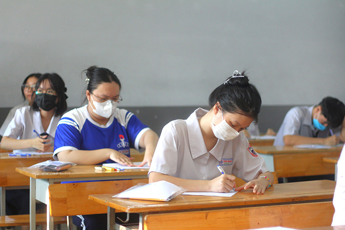 Bộ GD-ĐT: Giữ nguyên lịch thi tốt nghiệp THPT 2025 nhằm ổn định tâm lý cho học sinh