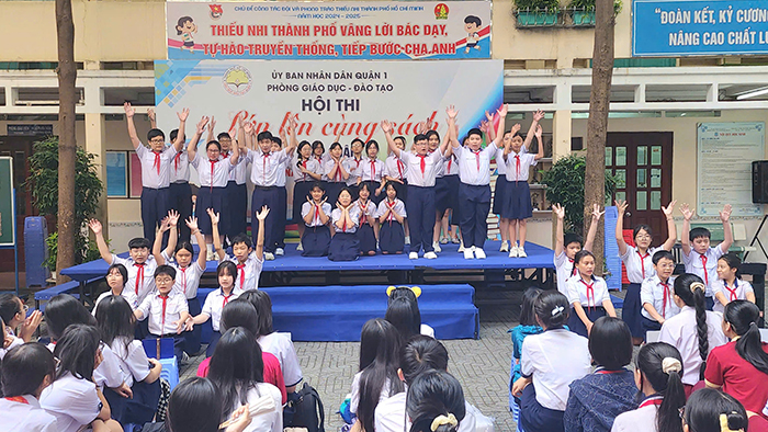 Để học sinh “Lớn lên cùng sách”