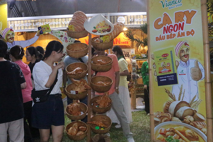 Lễ hội bánh mì thu hút đông đảo người dân và du khách