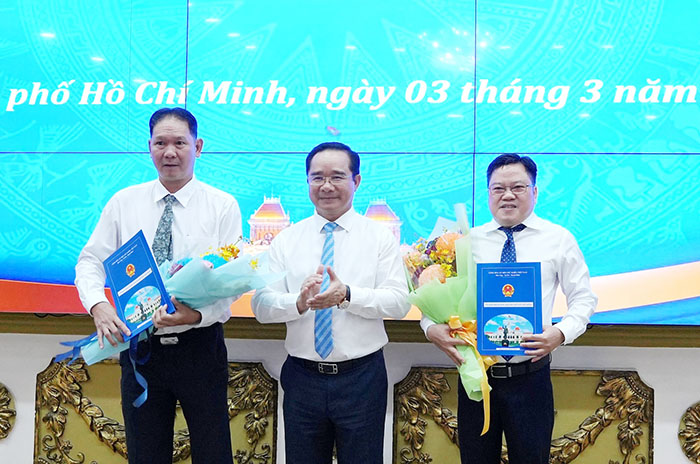 TP.HCM trao quyết định cán bộ 2 ban mới thành lập