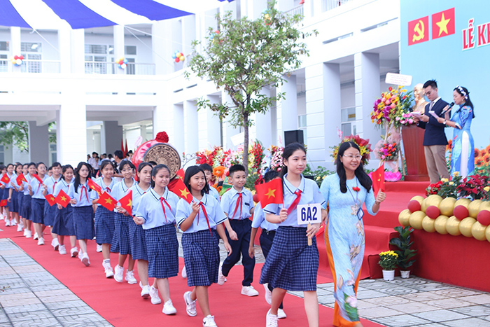 Rèn đức, luyện tài cho học sinh