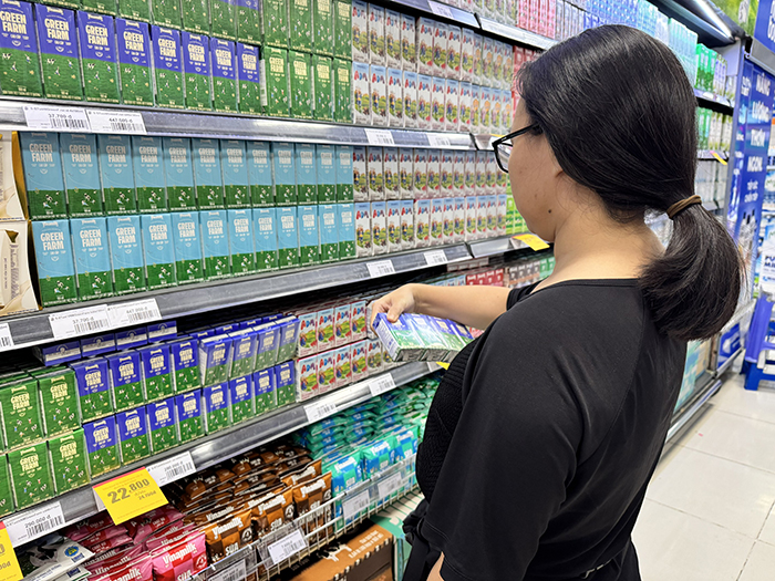 Giải pháp nào để bảo vệ trẻ em khỏi sữa giả?