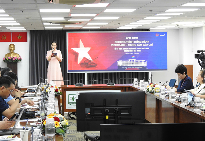 Chuyển đổi số để vươn mình trong kỷ nguyên mới