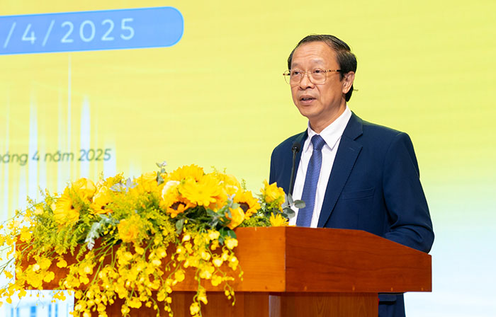 Thứ trưởng Phạm Ngọc Thưởng đề nghị HUTECH hoàn thiện chiến lược phát triển với 5 trụ cột