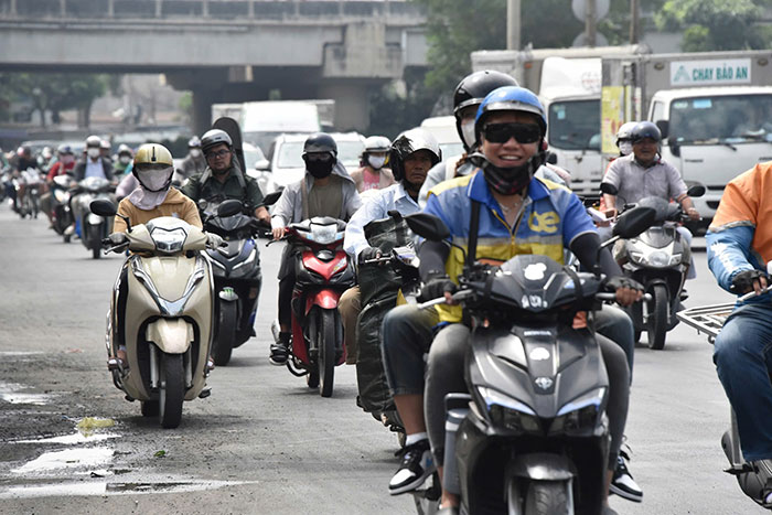 Chủ tịch UBND TP.HCM trực tiếp giao việc cho loạt dự án BOT cửa ngõ