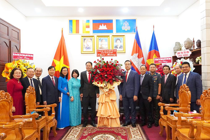 TP.HCM chúc Tết cổ truyền Campuchia và Thái Lan