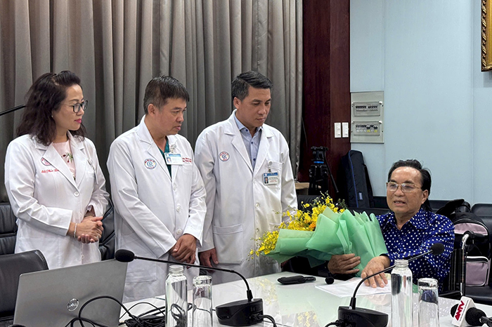 NSND Thanh Tuấn vượt qua cơn nguy kịch, hồi phục thần kỳ