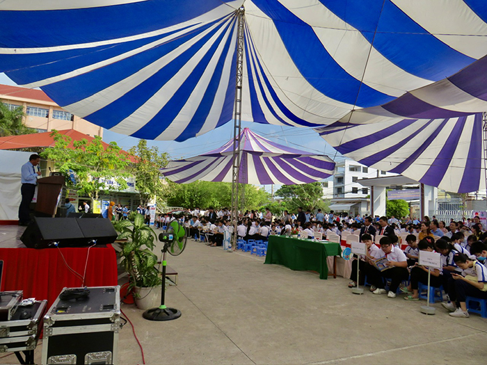 Rộn ràng Ngày hội tư vấn hướng nghiệp và tuyển sinh năm 2025