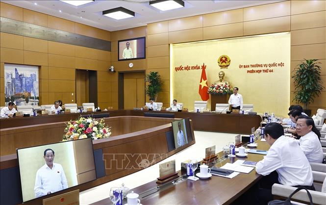 Phiên họp thứ 44, Ủy ban Thường vụ Quốc hội: Thống nhất đề xuất miễn, hỗ trợ học phí cho trẻ mầm non, học sinh phổ thông công lập, dân lập, tư thục