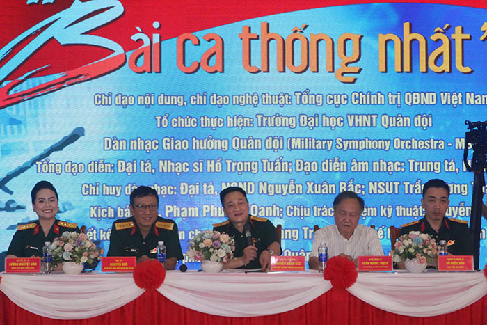 Chương trình nghệ thuật chào mừng 50 năm Ngày thống nhất đất nước