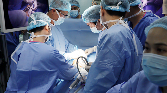 “Kết nối chuyên gia ngoại khoa quốc tế”