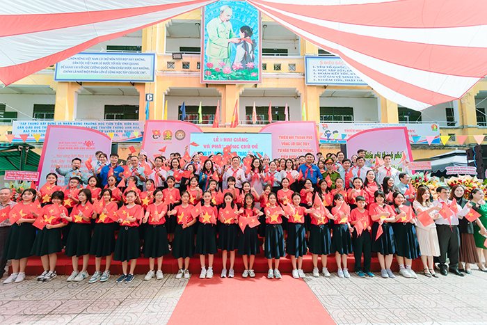 Luôn nói lời hay, làm nhiều việc tốt