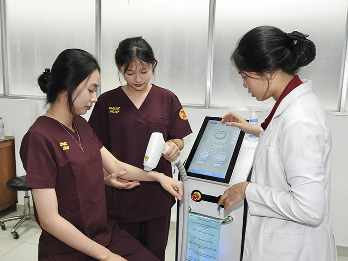 Cung ứng nhân lực thời kinh tế tri thức: Những nhóm ngành nghề nổi bật trong chuyển đổi số