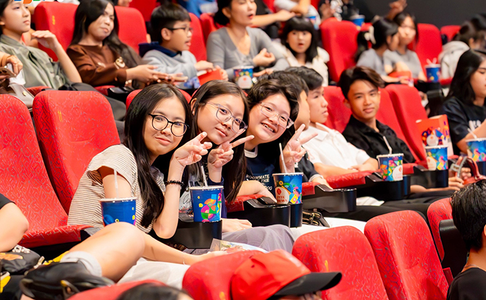 Học lịch sử qua phim