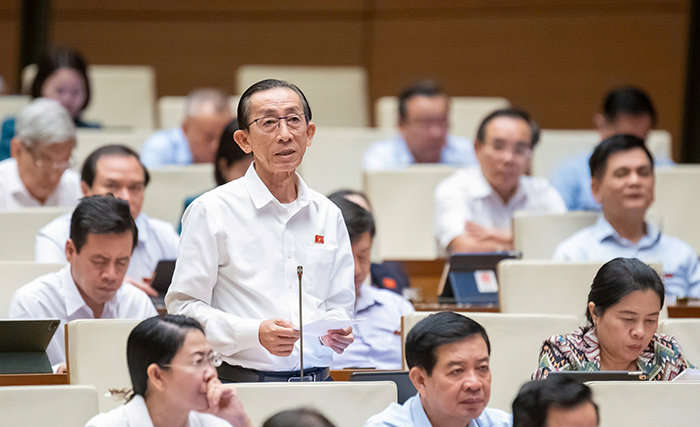 Phân quyền mạnh hơn cho chính quyền địa phương