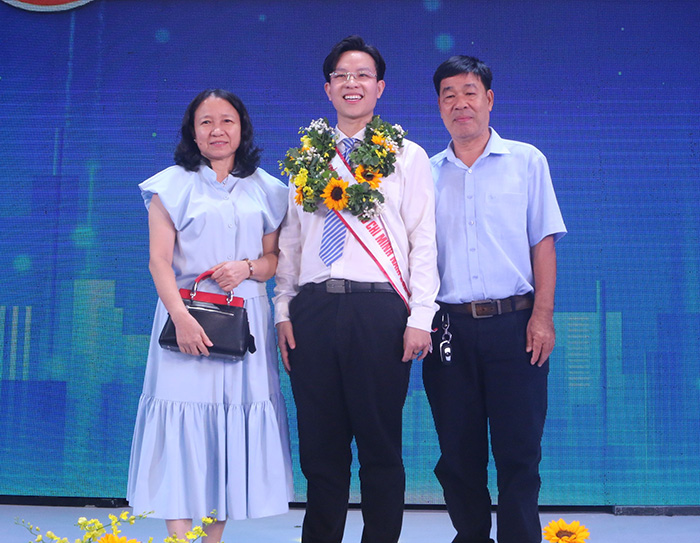 Công dân trẻ viết tiếp bản anh hùng ca thời bình