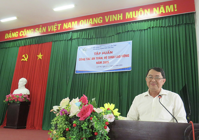 Tích cực bảo vệ và hỗ trợ người lao động