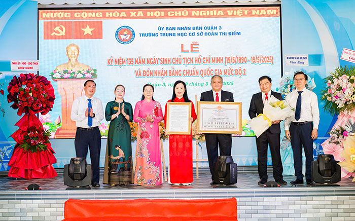 Quận 3: Trường THCS Đoàn Thị Điểm đón niềm vui lớn mừng sinh nhật Bác