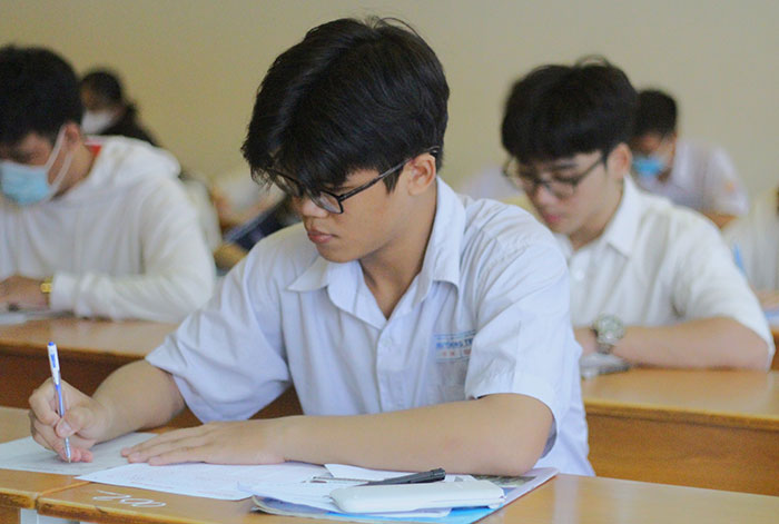 Thủ tướng yêu cầu không để việc sắp xếp bộ máy ảnh hưởng đến tổ chức thi tốt nghiệp THPT 2025