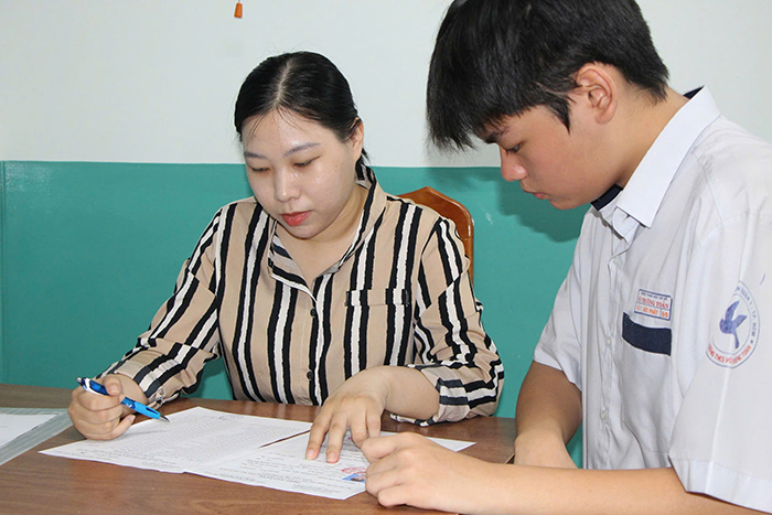 Đề thi tiếng Anh tuyển sinh 10 TP.HCM: Vừa sức song không có mưa điểm 10