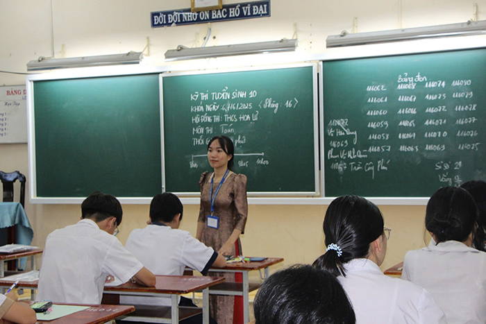 Thi tuyển sinh 10 TP.HCM: Đảm bảo an toàn, công bằng, chỉ có 1 thí sinh bị đình chỉ thi do mang thước kẻ có ghi tài liệu