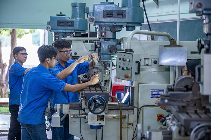 Hơn trăm ngàn chỉ tiêu đào tạo nghề chờ học sinh