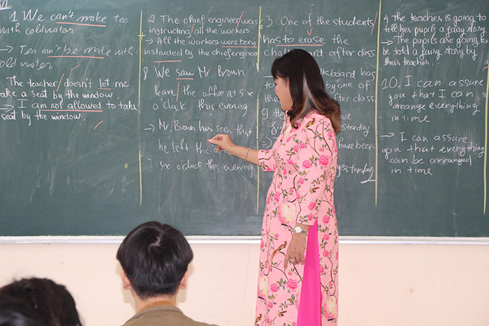 Thi tốt nghiệp THPT năm 2025: Môn tiếng Anh: Học sinh phải chuyển đổi sang năng lực sử dụng ngôn ngữ