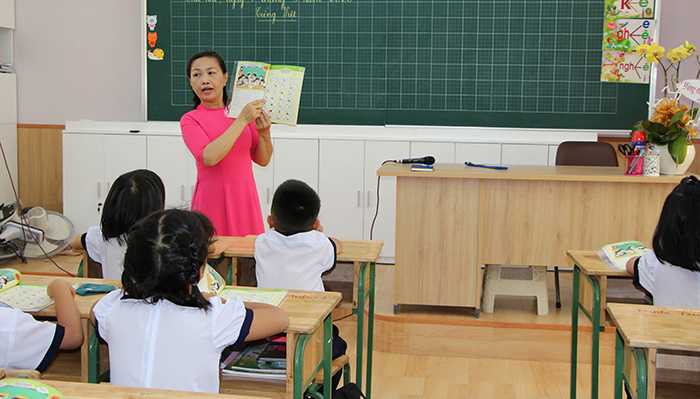 Trường học chủ động sớm sách giáo khoa cho năm học mới