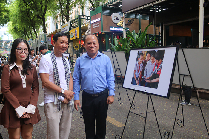 Những người thầm lặng chụp ảnh cho báo chí