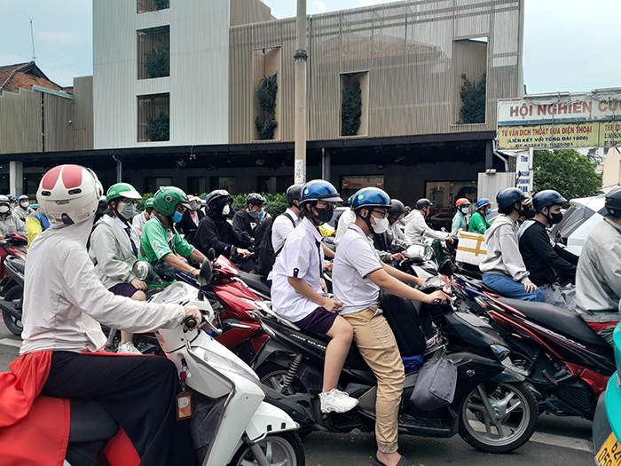 Đẩy mạnh tuyên truyền an toàn giao thông mùa thi cử