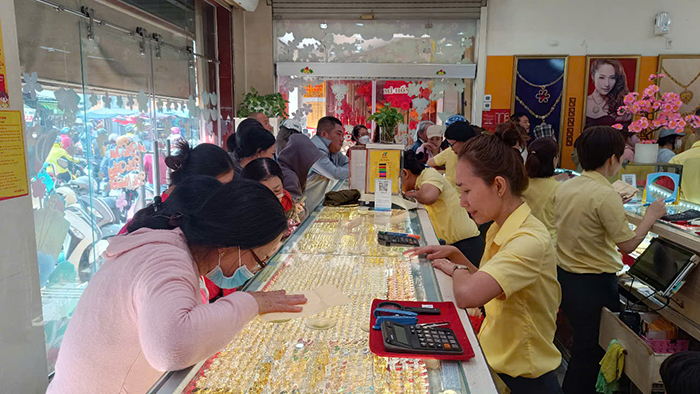 Thành lập sàn giao dịch vàng: Giải pháp cần thiết để ổn định thị trường