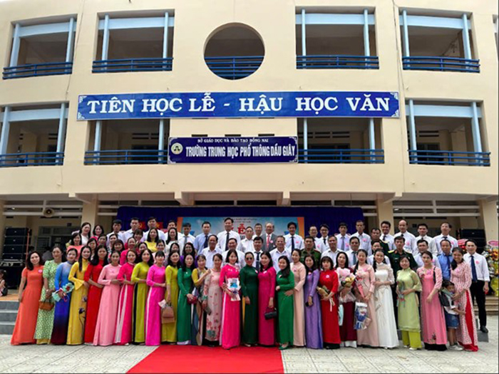 Trường THPT Dầu Giây – H.Thống Nhất, Đồng Nai: Không ngừng đổi mới nâng cao chất lượng giáo dục, đáp ứng sự kỳ vọng