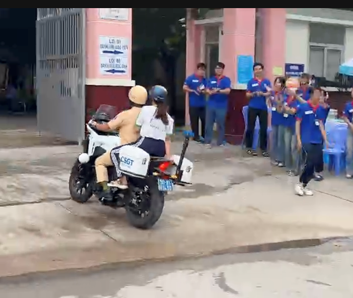 CSGT dùng xe đặc chủng đưa thí sinh quên CCCD về nhà lấy kịp giờ thi